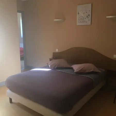 Hotel Le Relais De *
